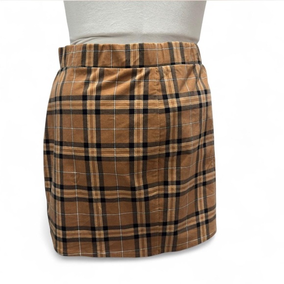 Torrid Brown Mini Corduroy Button-Front Skirt Plus Size 4X/26W | Fall Plaid - Picture 7 of 9